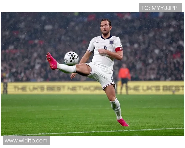 世界杯预选赛英格兰沃克回追解围关键